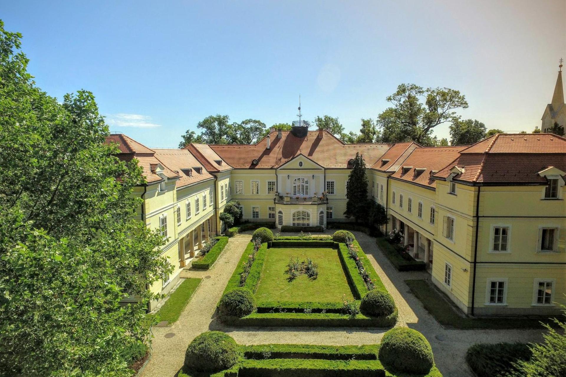 Hotel Szidónia Castle